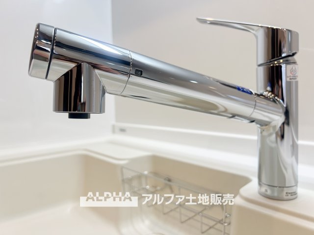 リーベスト立川のキッチン|【Water cleaner】
◆浄水器◆使い勝手を考え蛇口をあえて２口にする事で、洗い物とお料理や飲料としていつも綺麗に保つ事ができます。
