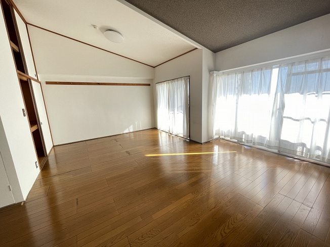 【居間・リビング】 | ナビタウン各務原マンション二番館