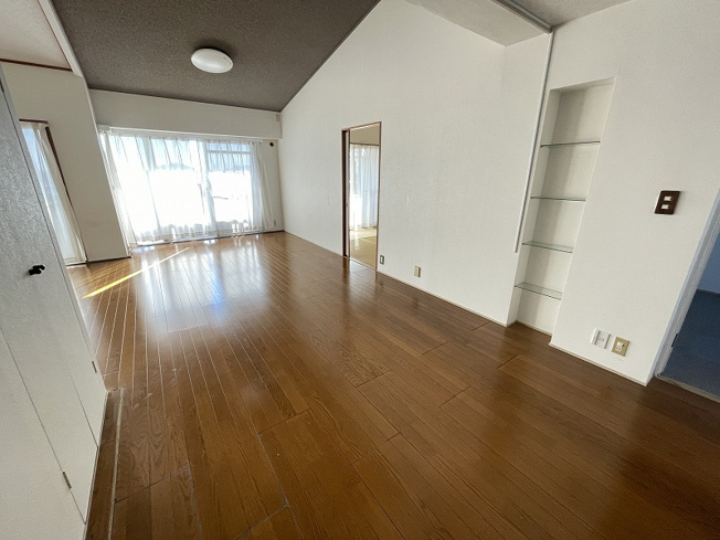 【居間・リビング】 | ナビタウン各務原マンション二番館