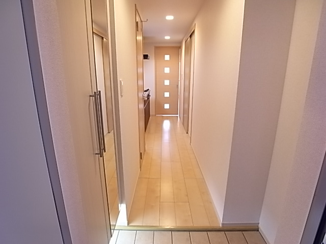 プラサーダ朝霧の玄関