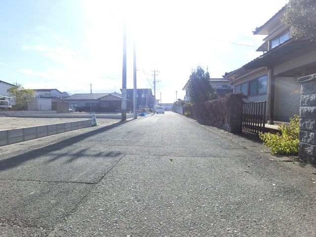 佐賀市南佐賀1丁目1期1号棟の前面道路含む現地写真|前面道路含む現地写真です
