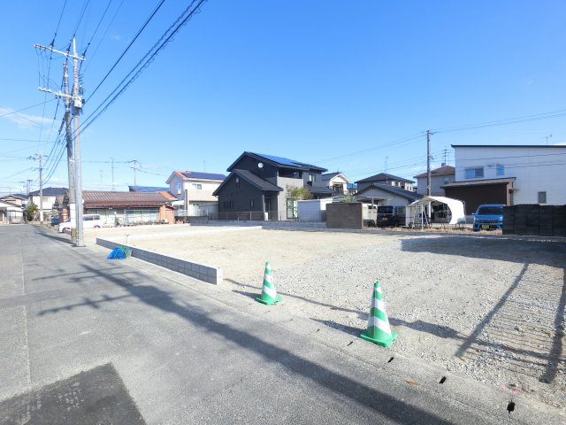佐賀市南佐賀1丁目1期1号棟の前面道路含む現地写真|前面道路含む現地写真です