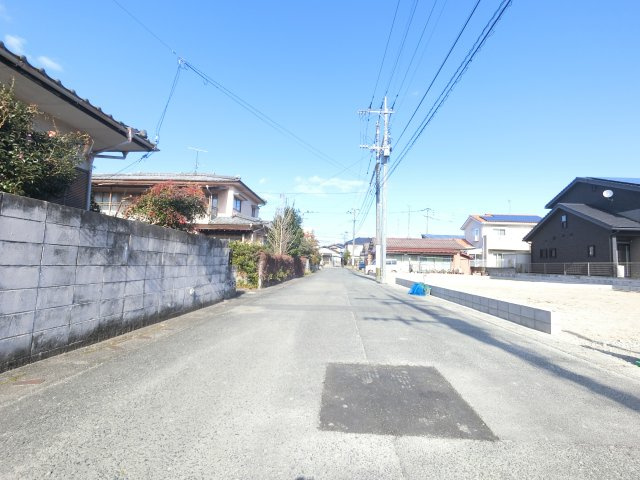 佐賀市南佐賀1丁目1期1号棟の前面道路含む現地写真|前面道路含む現地写真です