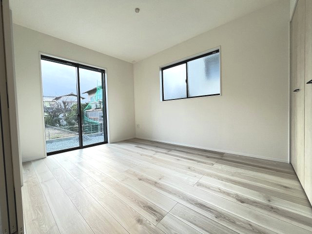 【洋室】 | 福岡市南区西長住2丁目2期　1号棟（全5棟）【仲介手数料無料・0円】 | 施工例。施工例は完成時と異なる場合があります。