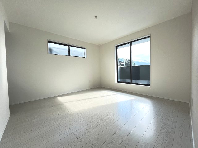 【寝室】 | 福岡市南区西長住2丁目2期　1号棟（全5棟）【仲介手数料無料・0円】 | 施工例。施工例は完成時と異なる場合があります。
