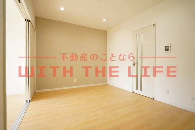 クレールソフィア【キャッシュバック対象物件】の居間・リビング|こちらのリビングで趣味の時間をお楽しみください