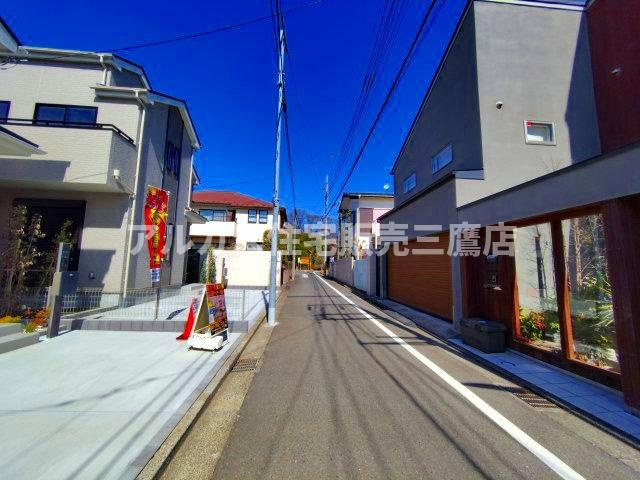 調布市深大寺元町４丁目 京王線 調布駅 新築戸建の前面道路含む現地写真