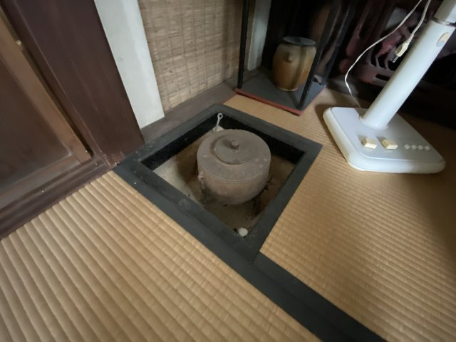 丹波市市島町中竹田の中古一戸建の玄関|囲炉裏付き