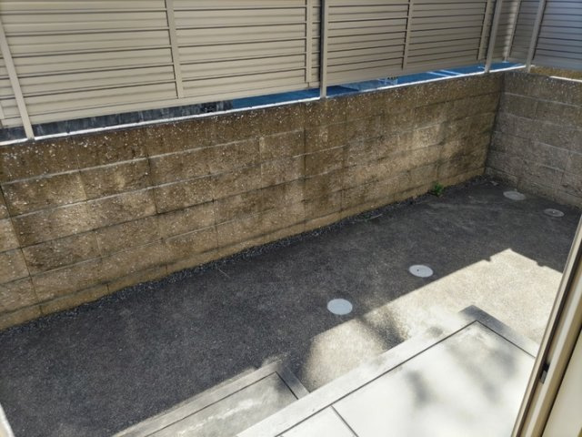 熊本市北区山室３丁目のアパートのバルコニー