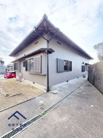 太宰府市梅香苑２丁目　戸建ての前面道路含む現地写真