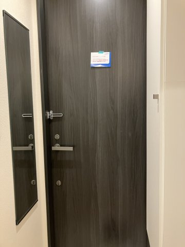【玄関】 | THE TOGOSHIGINZA RESIDENCE | ※同物件の別部屋参考写真です　