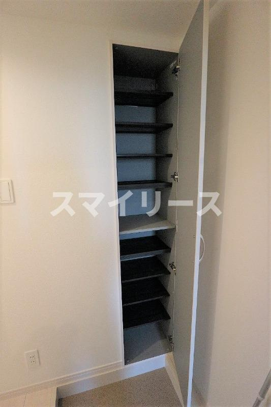 ＲＩＺＥＳＴ　柏の玄関