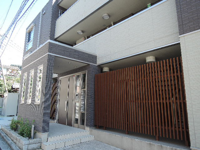 【エントランス】 | D-.M's（ディー・エムズ）