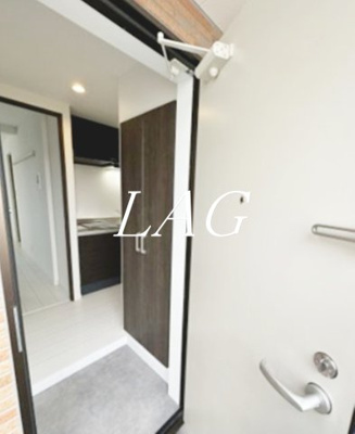 【玄関】 | ベイルーム西鶴間 | 玄関です。