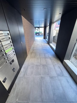 【ロビー】 | ミッド・スプレッド