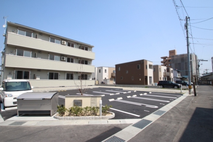 グロリア　A棟の駐車場