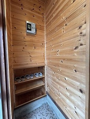 投資物件　鶴ヶ島市下新田中古戸建の玄関