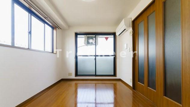 ネオ・クリスタルビル・ネジメの寝室