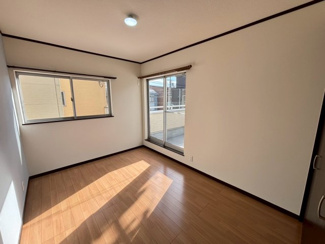 【洋室】 | 草部　中古一戸建 | 鈴ノ宮保育園まで徒歩１１分！サン子ども園福泉園まで徒歩１２分！小さなお子様のいるご家庭も安心ですね♪