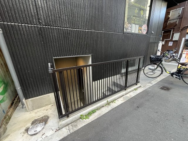大阪市中央区日本橋２丁目の店舗事務所の外観