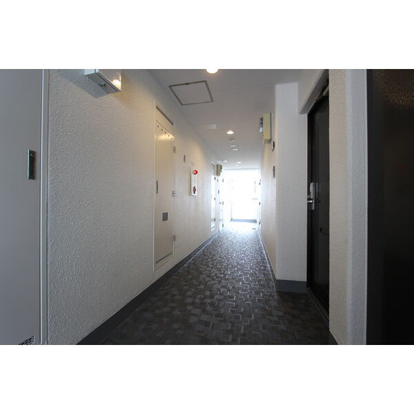 同心サワダハイツのロビー