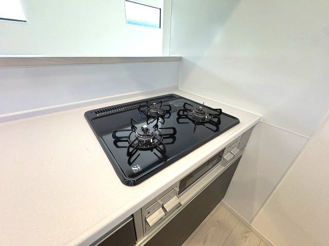 【キッチン】 | 福岡市南区西長住2丁目2期　5号棟（全5棟）【仲介手数料無料・0円】 | 施工例。施工例は完成時と異なる場合があります。
