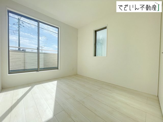 【洋室】 | GRAFARE久喜市久喜東10期　新築住宅 | ≪9号棟≫
現地(2026年4月撮影)