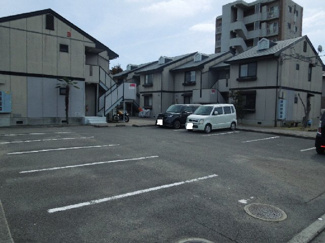 【駐車場】 | フローラルコート日野・
