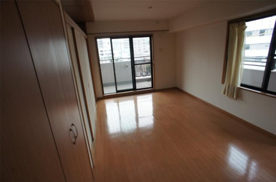 【居間・リビング】 | グランドメゾン古城公園401号