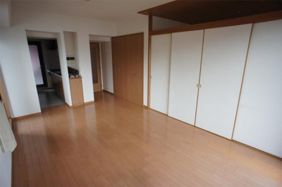 【居間・リビング】 | グランドメゾン古城公園401号