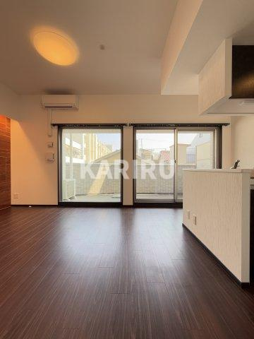 プレジオ都島ASIAN の居間・リビング