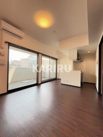 プレジオ都島ASIAN の居間・リビング