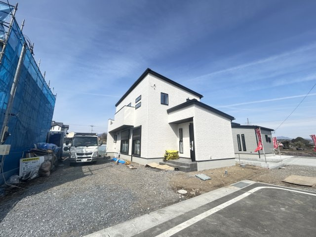 新築　高崎市金古町 全11区画　10号棟の駐車場|現地写真　駐車スペースは建物東側に並列2台分可能です！