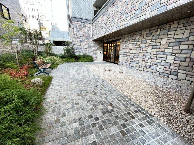 プレジオ都島ASIANのエントランス