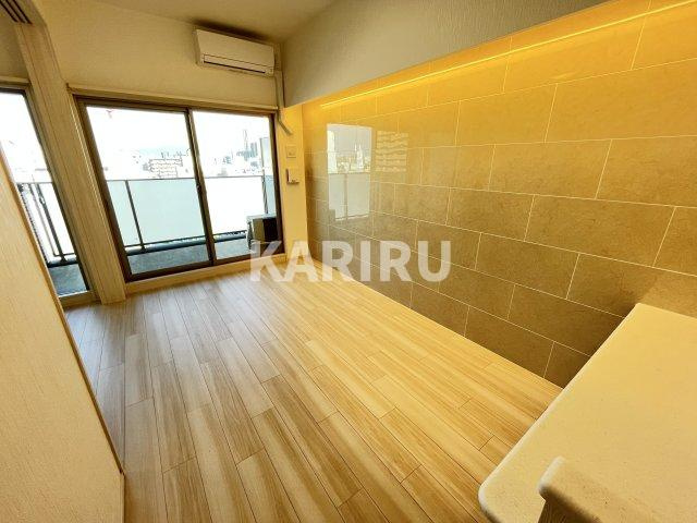 プレジオ都島ASIANの居間・リビング