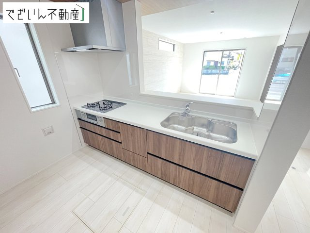 【キッチン】 | GRAFARE久喜市久喜東10期　新築住宅 | ≪10号棟≫
現地(2026年4月撮影)