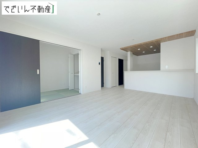【居間・リビング】 | GRAFARE久喜市久喜東10期　新築住宅 | ≪10号棟≫
現地(2026年4月撮影)
