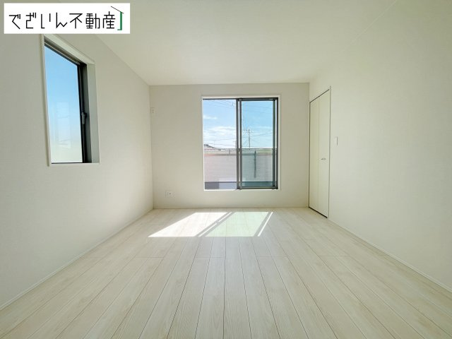 【洋室】 | GRAFARE久喜市久喜東10期　新築住宅 | ≪10号棟≫
現地(2026年4月撮影)