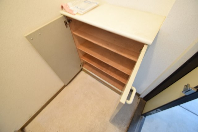 第４ラフィーネの玄関|下駄箱付