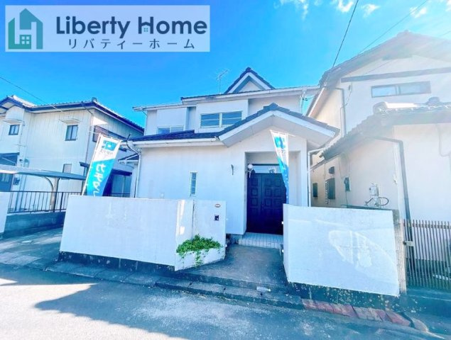 阿見町住吉１丁目　中古戸建の外観|ご予約をいただければ、『平日の空いた時間』『周辺物件まとめて見たい』『1件だけ見たい』ももちろん可能です♪
お気軽にお問合せください♪