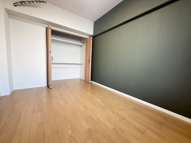 フルリノベーション完了★４階３ＬＤＫ★京阪中書島駅まで徒歩１３分★事務所利用可能★ハイム伏見Ｃ棟の洋室|洋室