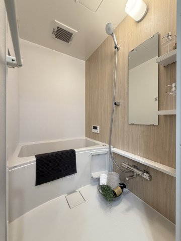 フルリノベーション完了★４階３ＬＤＫ★京阪中書島駅まで徒歩１３分★事務所利用可能★ハイム伏見Ｃ棟の浴室|浴室