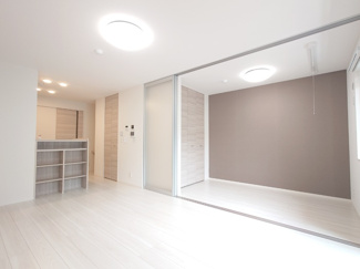 【居間・リビング】 | ラ・ヴィータ | ゆったり過ごせるリビングです