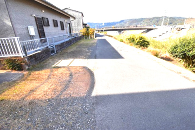 【前面道路含む現地写真】 | 霧島市国分向花町