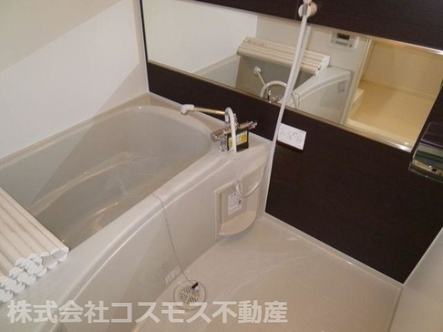 アヴィニールＡの浴室|別のお部屋の同仕様写真です。