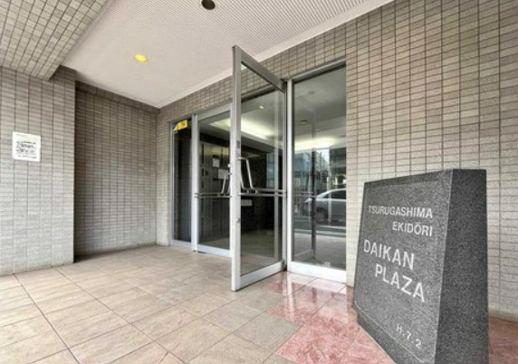 【中古マンション】鶴ヶ島駅通りダイカンプラザのエントランス