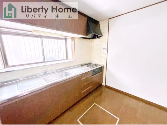 阿見町岡崎1丁目　中古戸建のキッチン