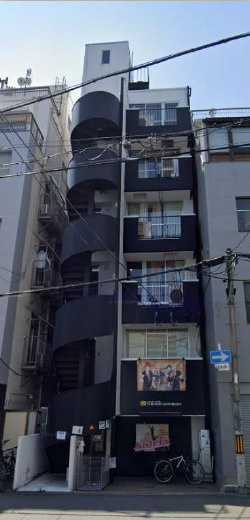 大阪市浪速区日本橋４丁目のビルの外観
