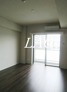 【居間・リビング】 | レオ参拾八番館 | 洋室のお部屋です。