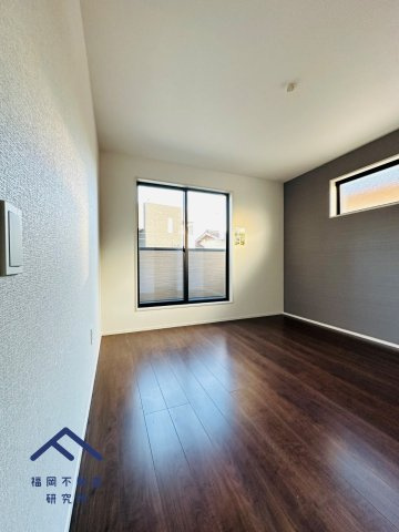 鳥栖市桜町　戸建ての洋室